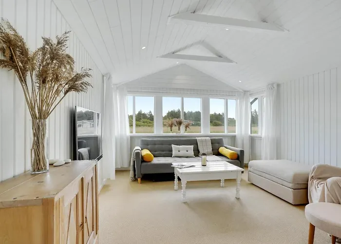 1 Bedroom Beautiful In Casa vacanze