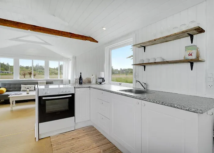 1 Bedroom Beautiful In